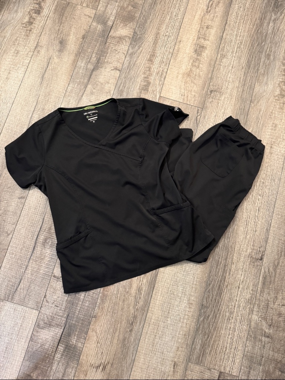 healing hands Black Women's Scrub Set